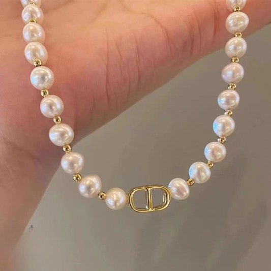 Elegant Korean Pearl Charm Necklace – Timeless Beauty for Girls